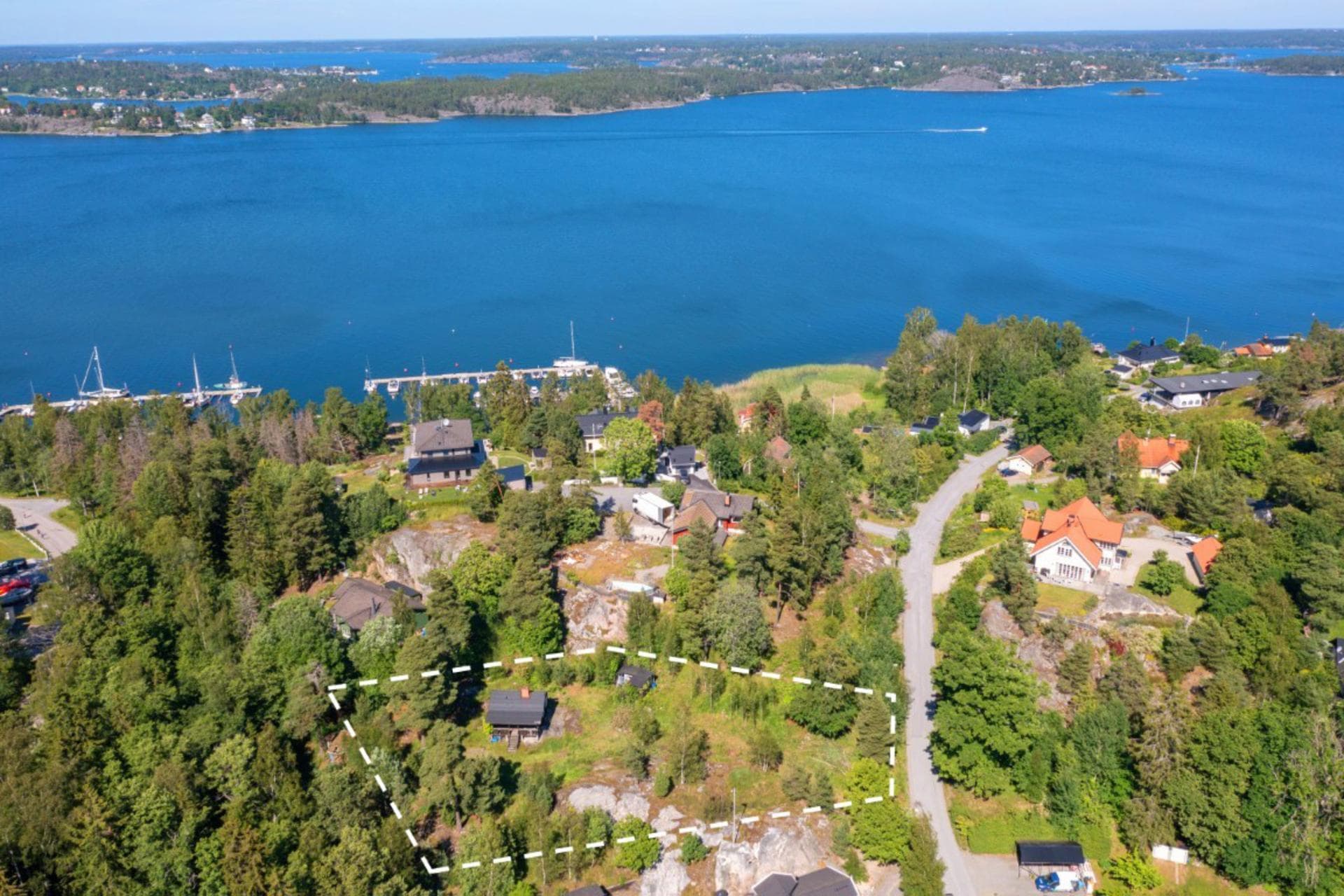 Törnrosvägen 11