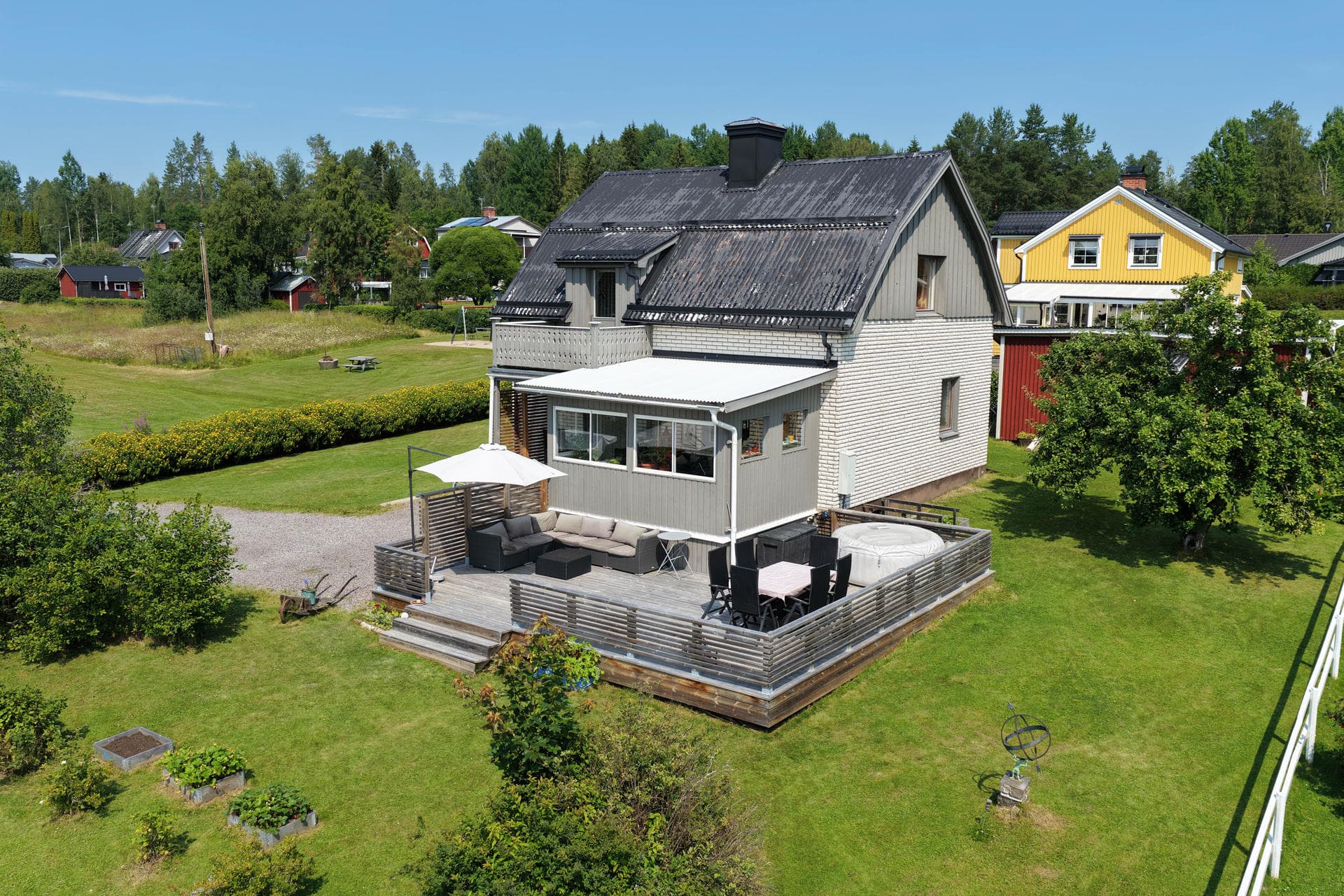 Roosesvägen 8