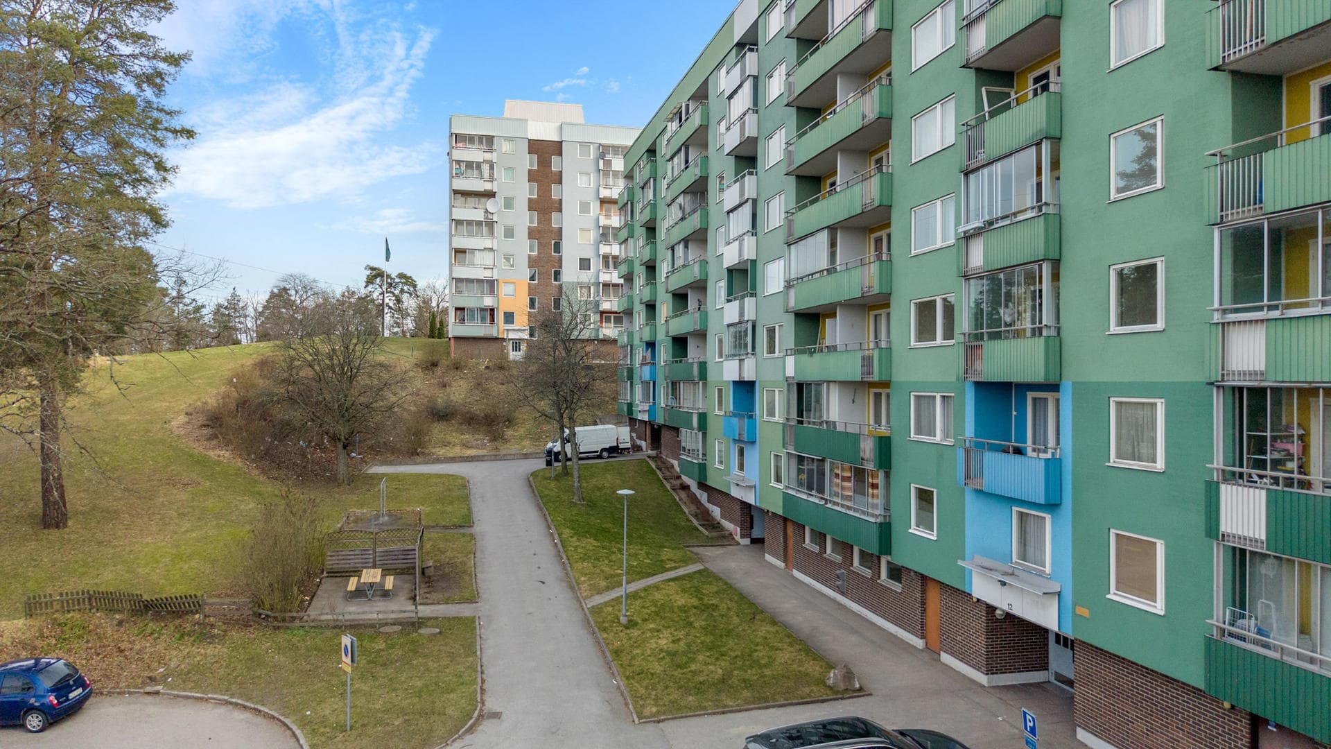 Domarebacken 12