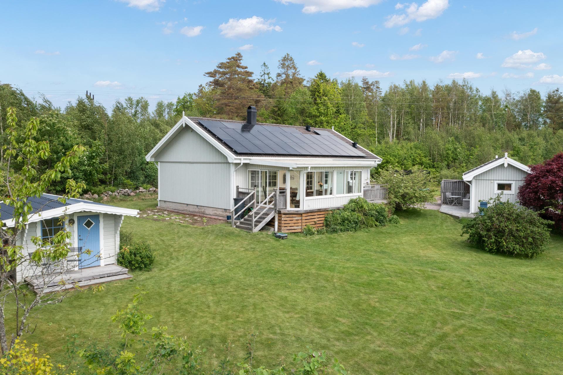 Röd Solbacka 1