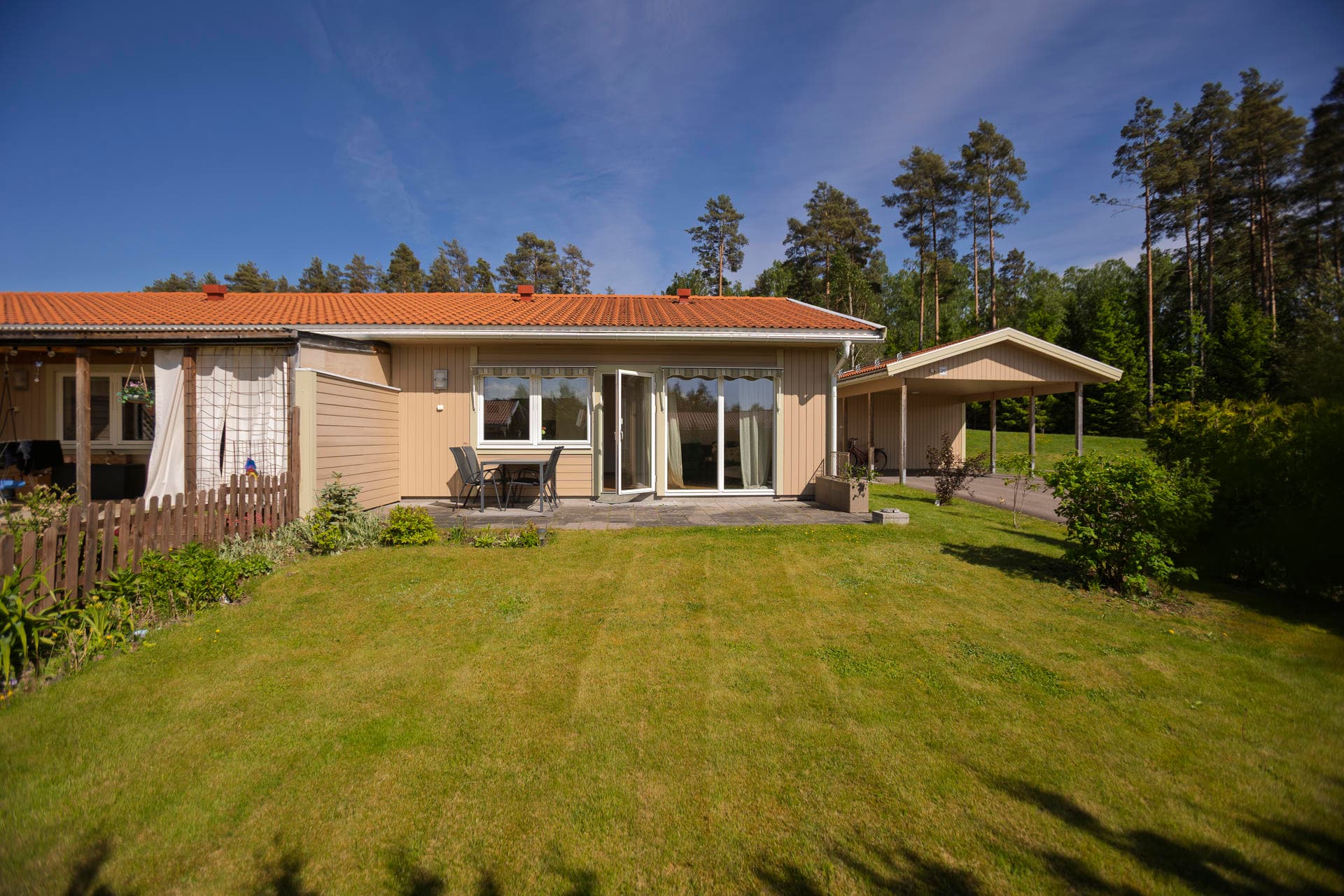 Frej Alsterlinds väg 20