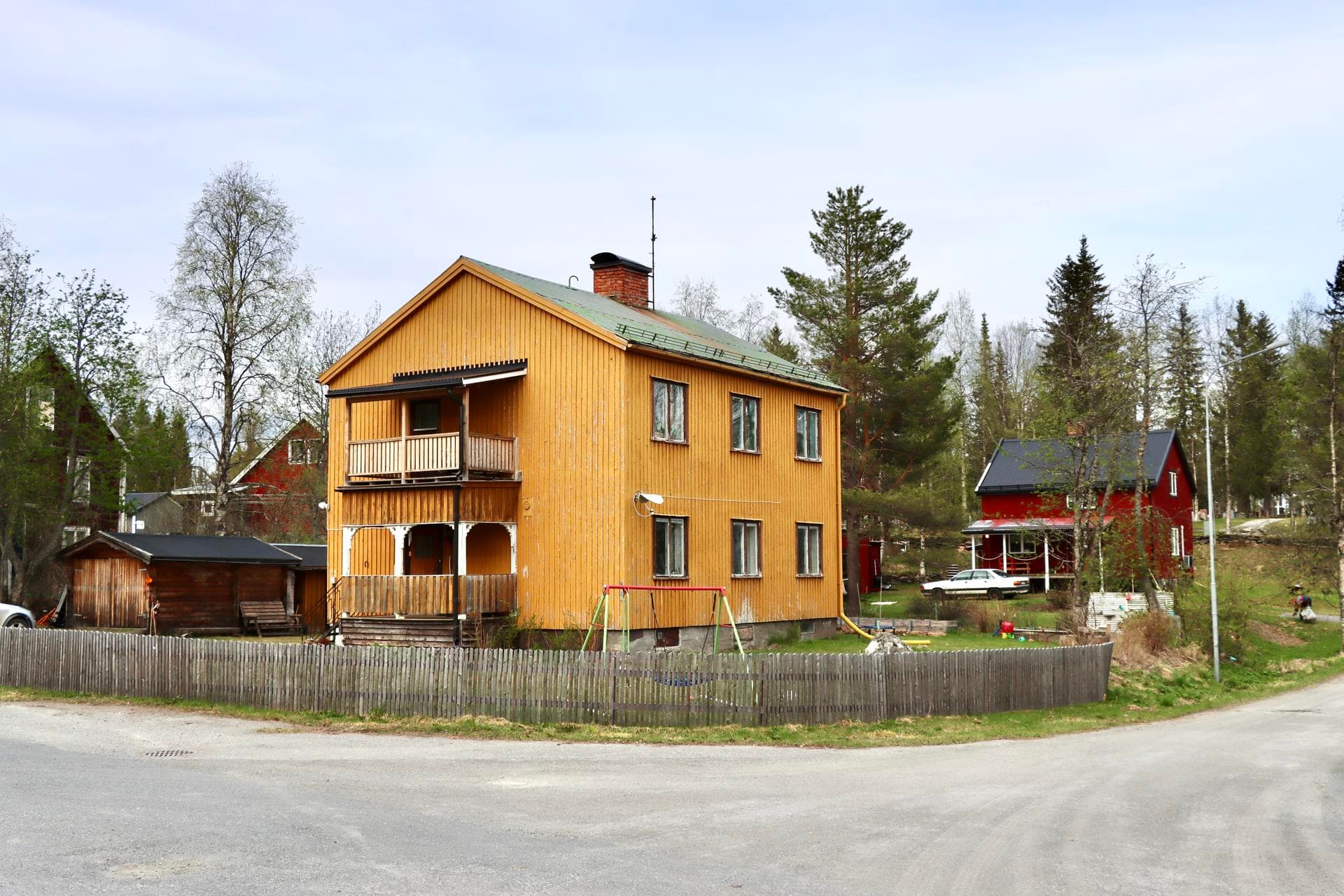 Kyrkbacken 1
