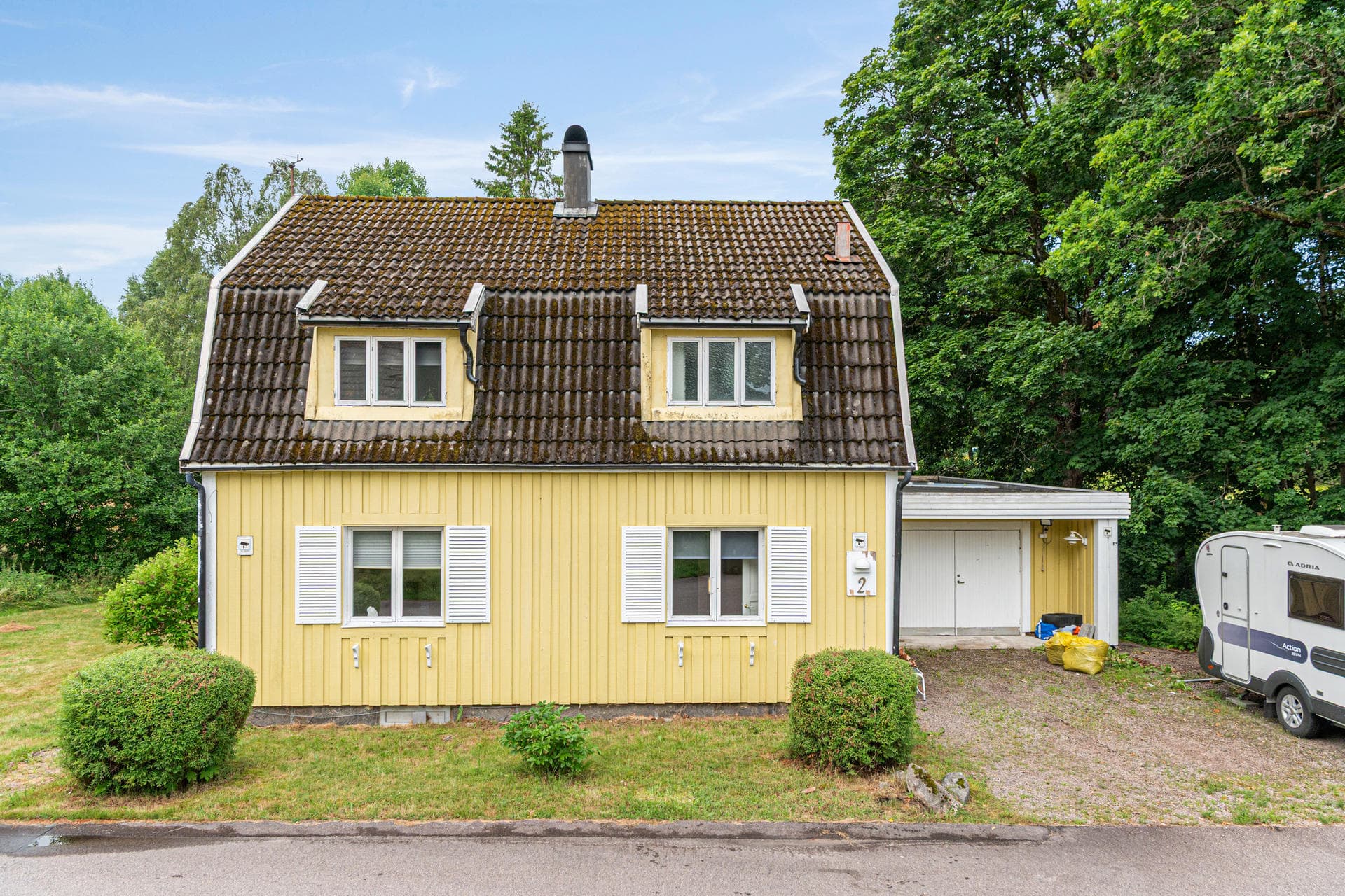 Ängvägen 2