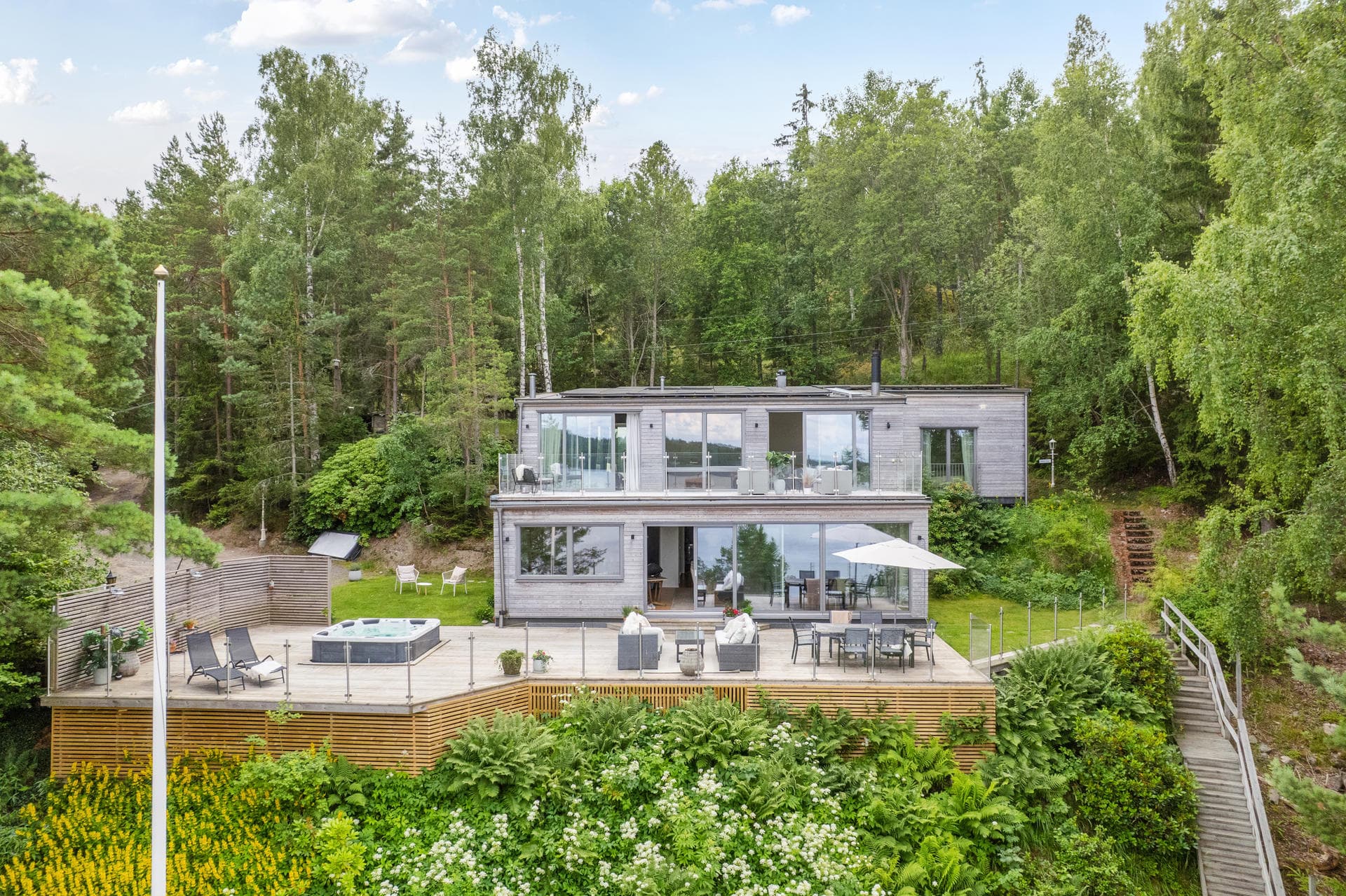 Rödhakevägen