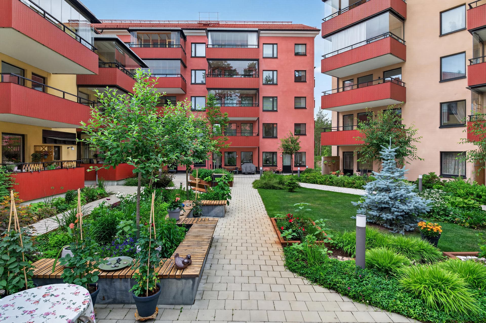 Torpängsgatan 8