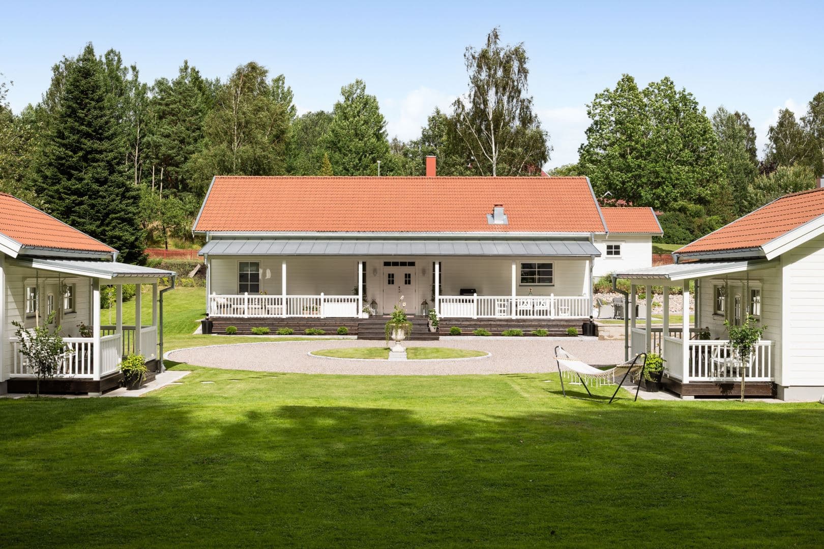 Karlsbyvägen 11