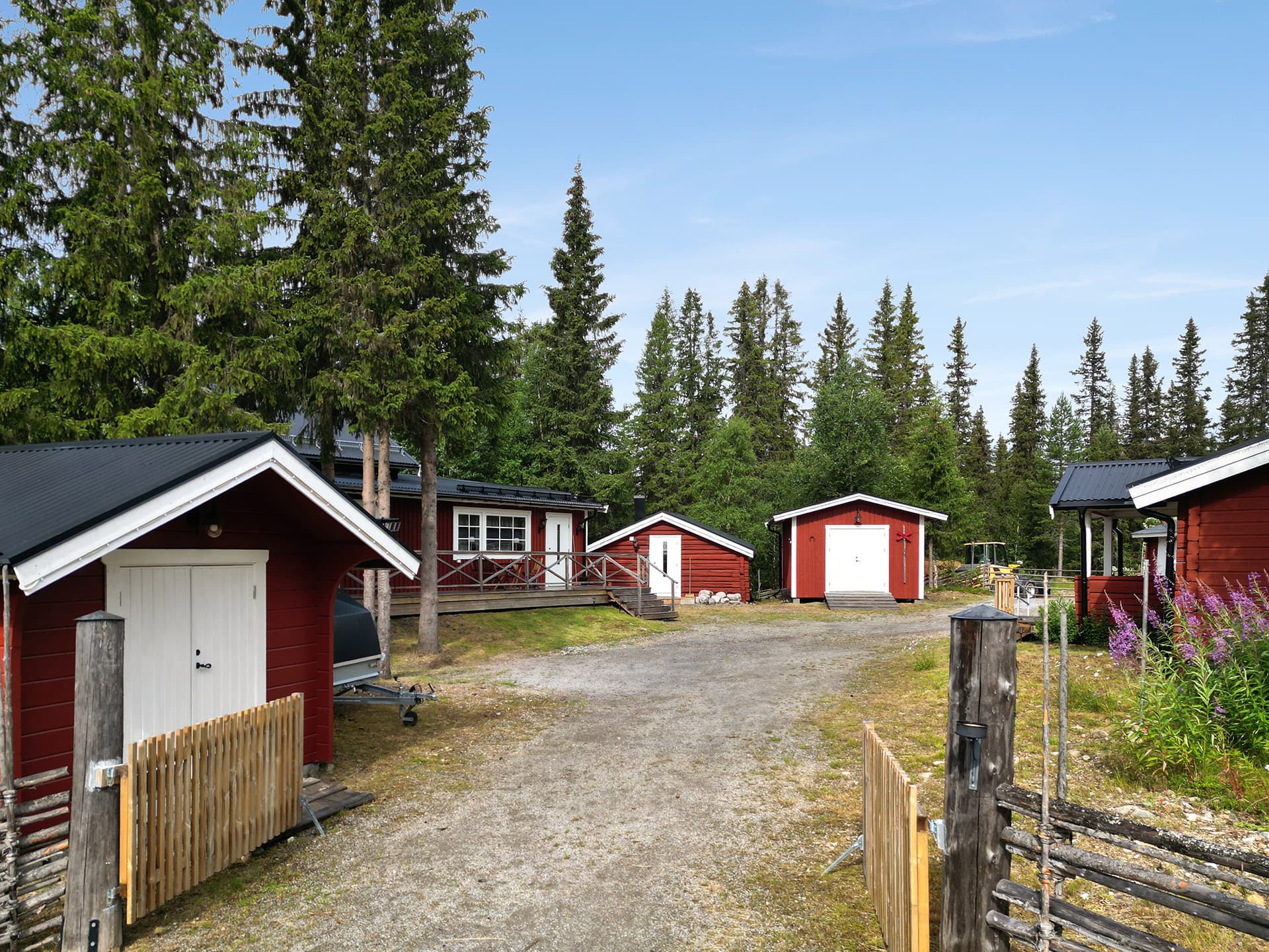 Fjädervägen 10