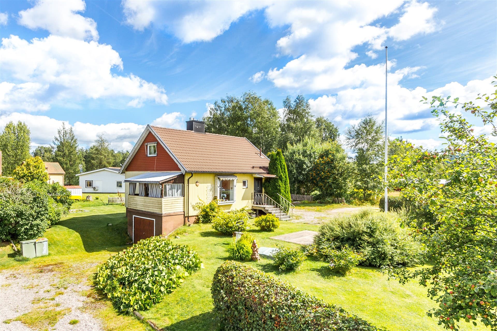 Blåklintsvägen 16