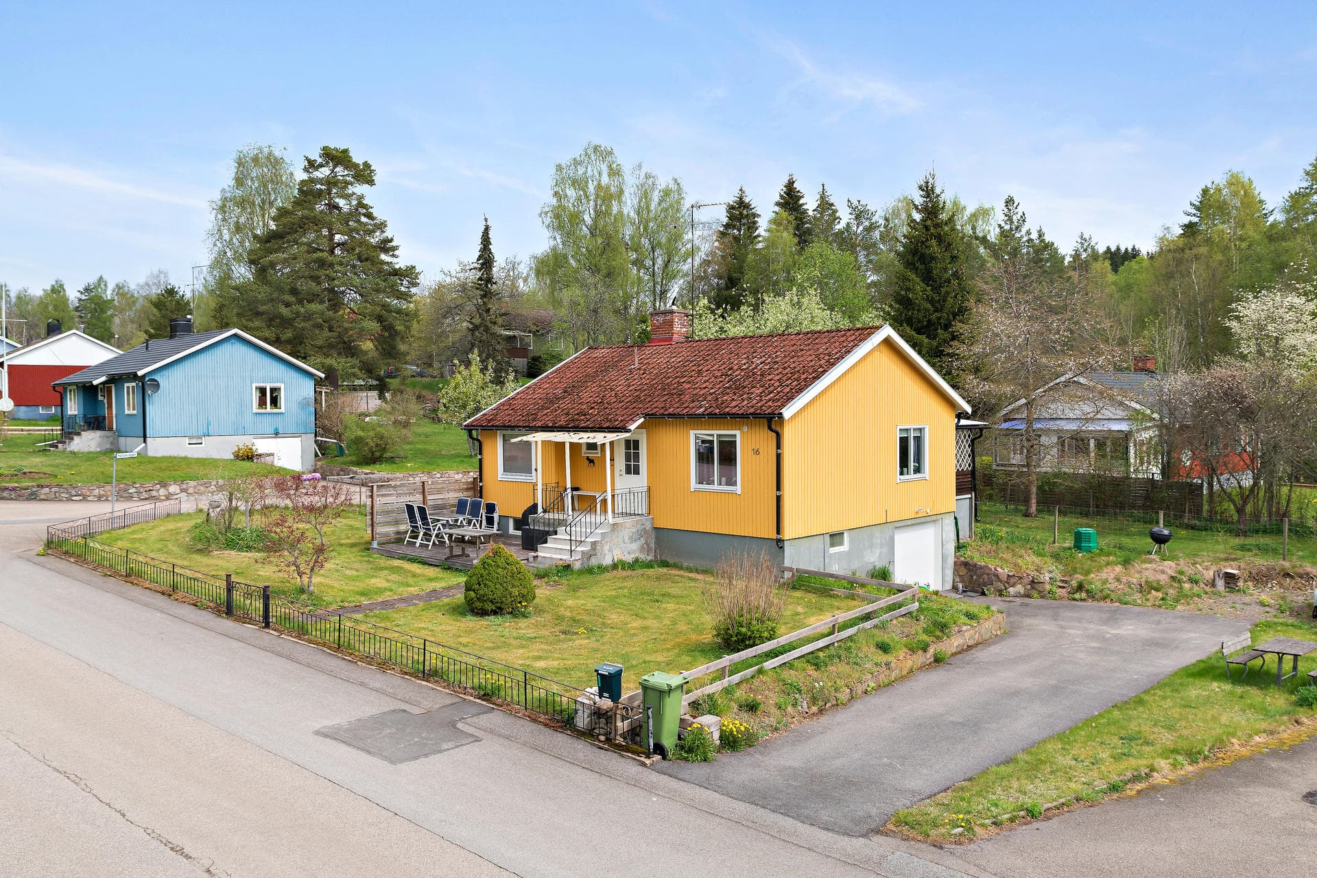Smultronvägen 16