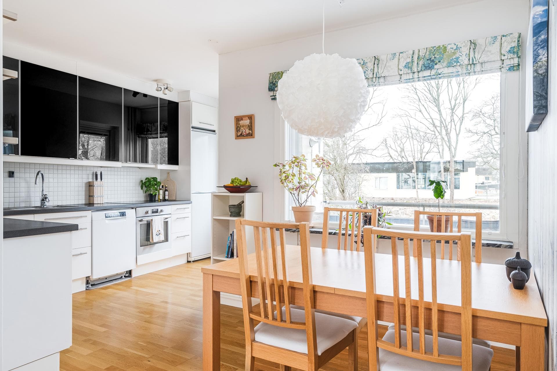 Herrgårdsgatan 8