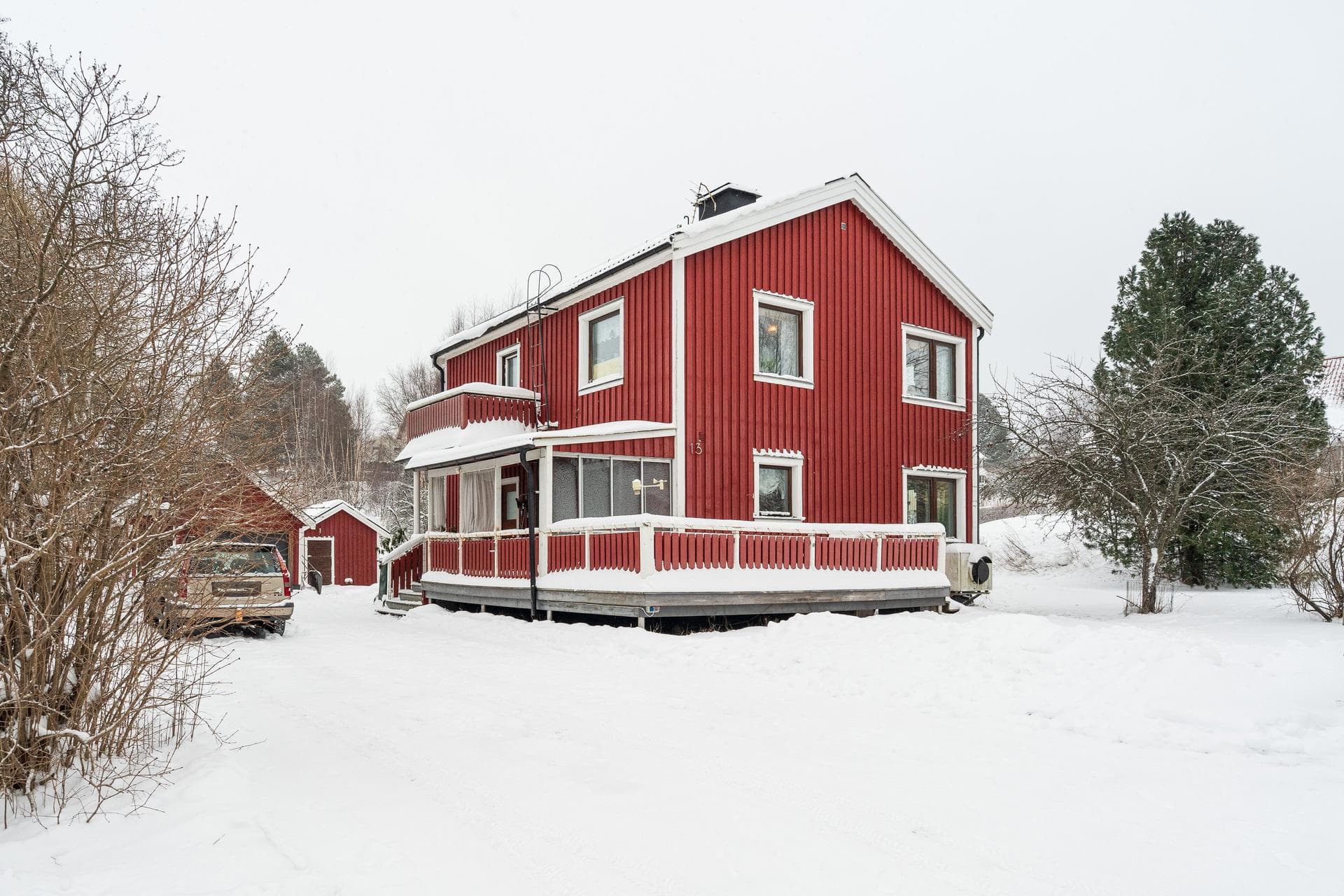 Mellanvägen 13